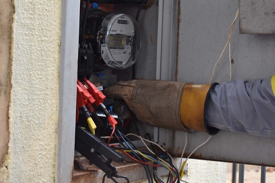 Tenho direito a indenização por corte de energia?